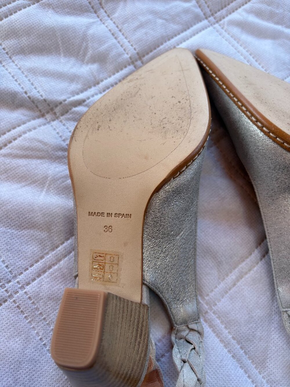 Sundance Leather High Heeled Silver/Metallic Pointed Shoes - 6.5 US, 36 EU - Picture 2 of 3